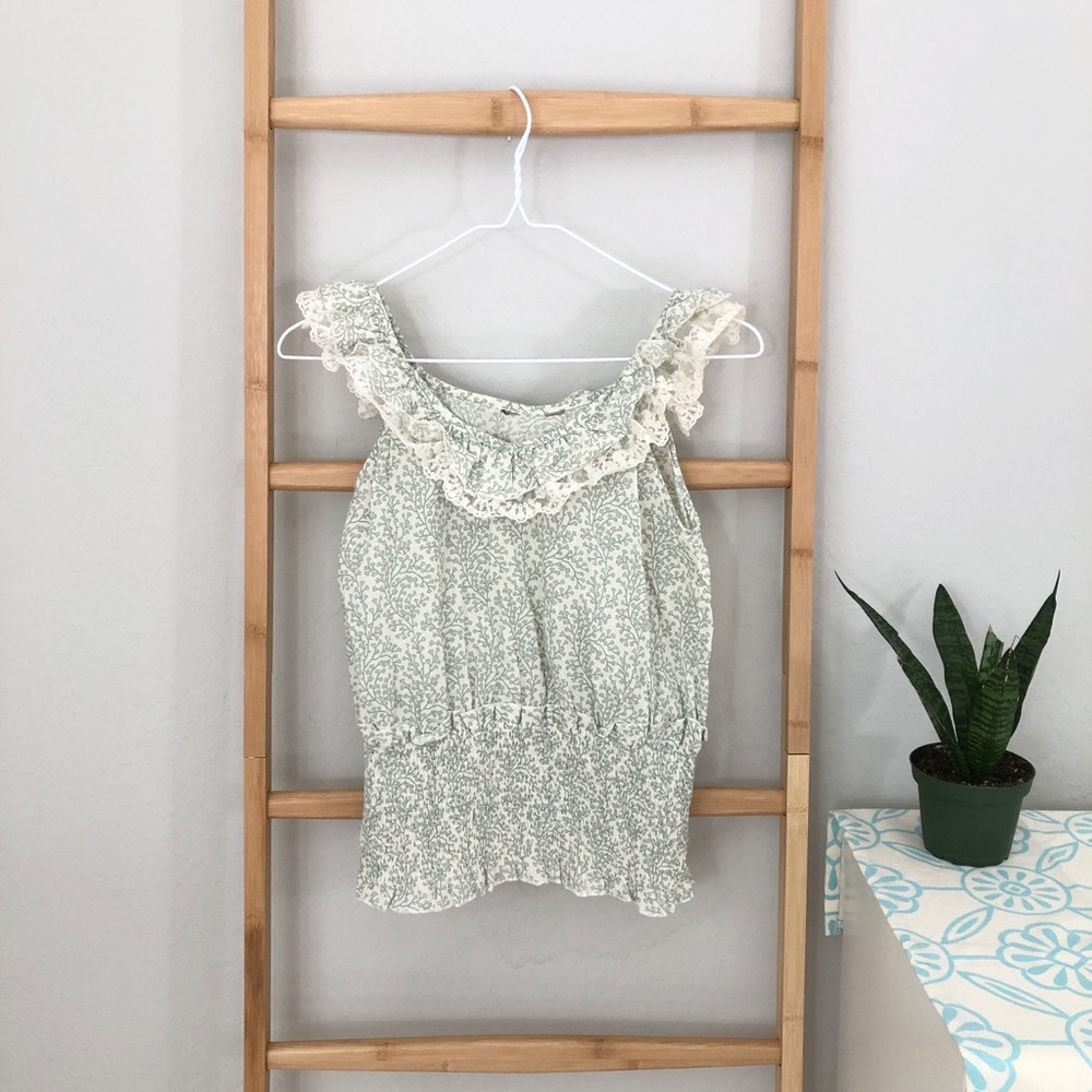 Ruffle laced trim tank top